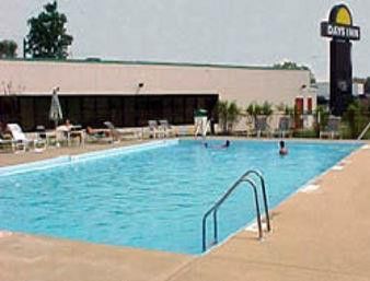 Days Inn Lansing South Bagian luar foto